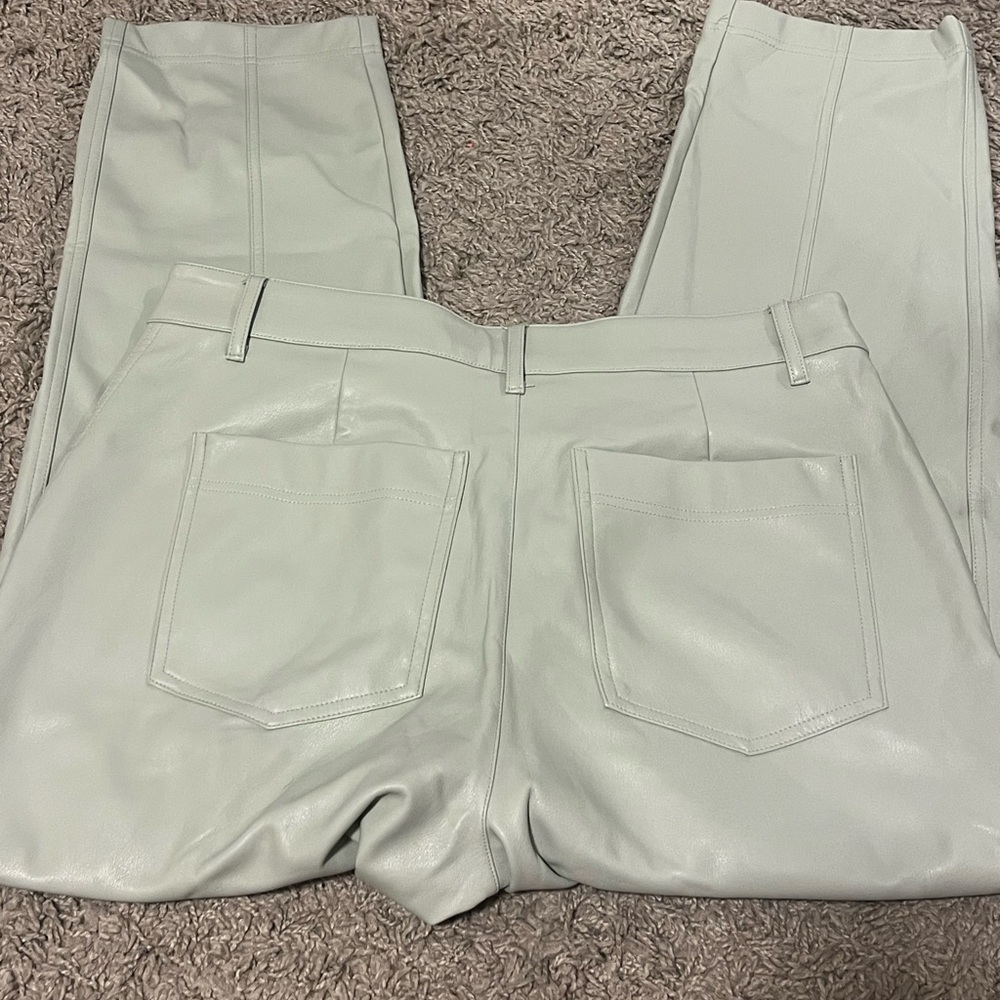 ❤️‍🔥BOGO FREE Women's A new day Faux Leather Mint Straight Fleece Pants - Picture 4 of 6